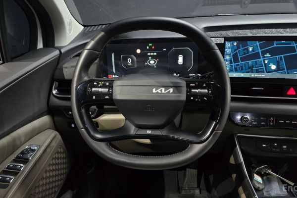 2025 Kia Carnival с пробегом 43 175 км