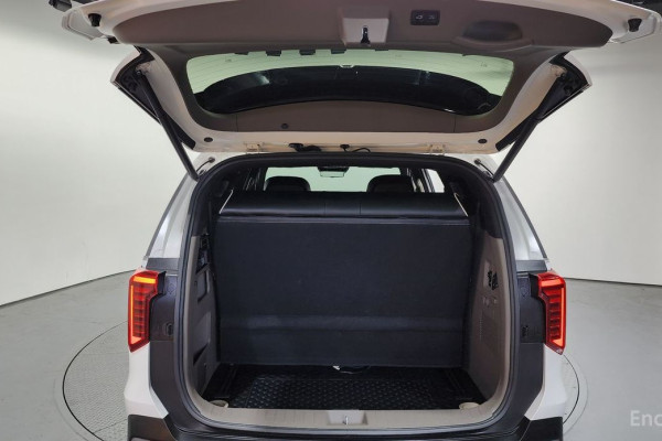 2024 Kia Carnival с пробегом 16 026 км