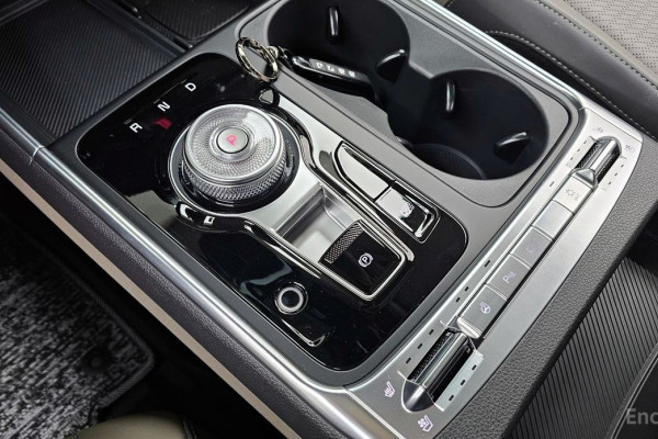 2025 Kia Carnival с пробегом 10 452 км