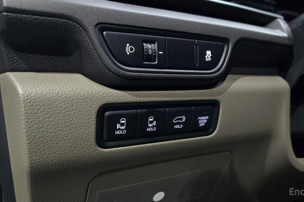 2025 Kia Carnival с пробегом 43 175 км