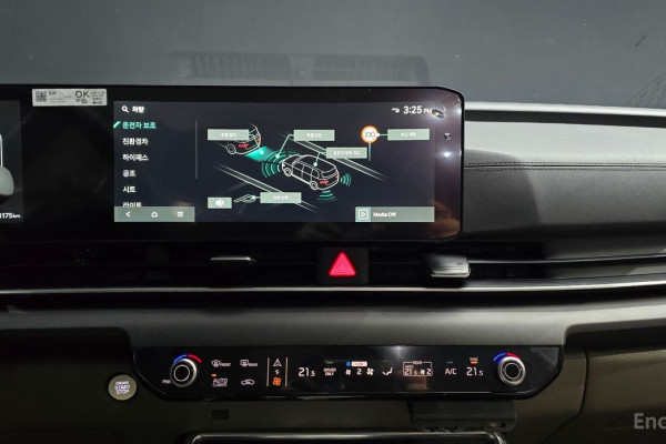 2025 Kia Carnival с пробегом 43 175 км