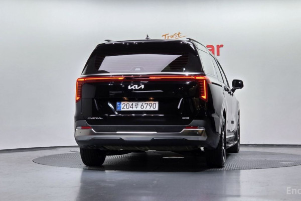 2024 Kia Carnival с пробегом 20 898 км