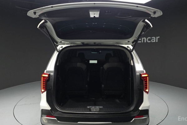 2024 Kia Carnival с пробегом 78 030 км