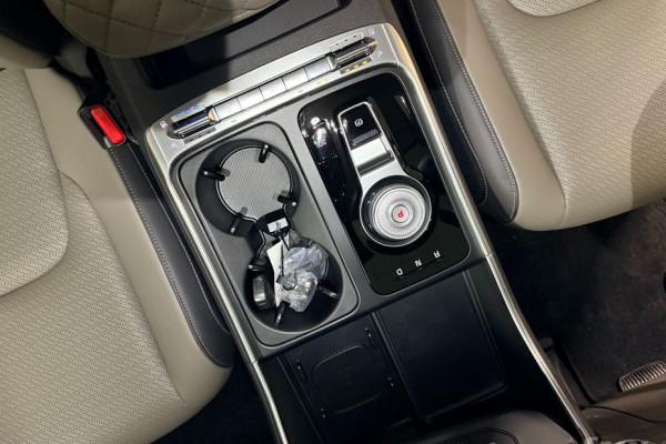 2025 Kia Carnival с пробегом 5 897 км