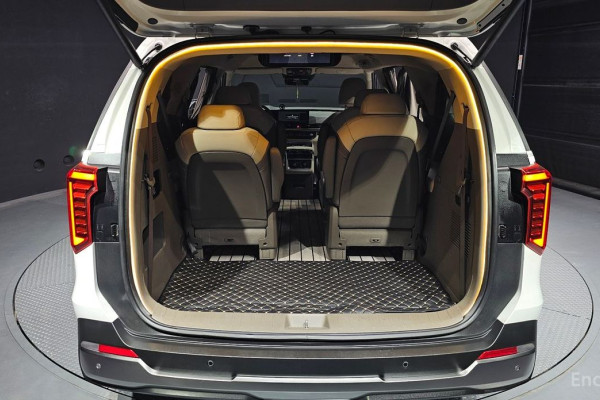 2024 Kia Carnival с пробегом 36 348 км