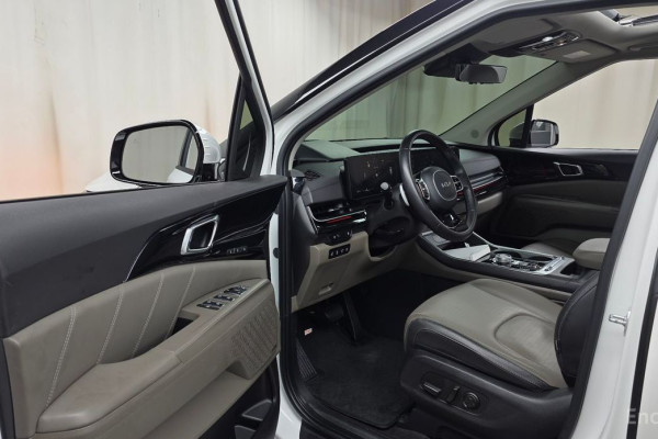 2024 Kia Carnival с пробегом 37 602 км