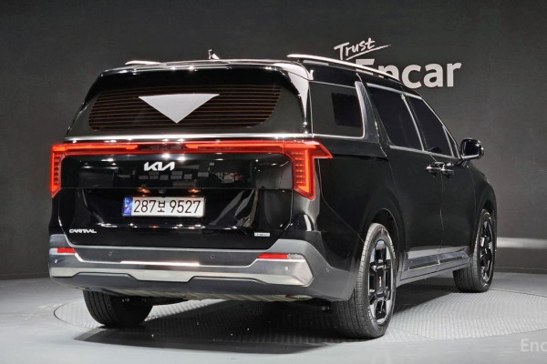 2024 Kia Carnival с пробегом 31 539 км