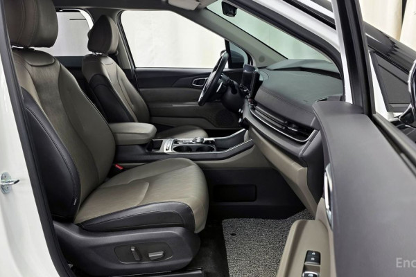 2024 Kia Carnival с пробегом 69 137 км