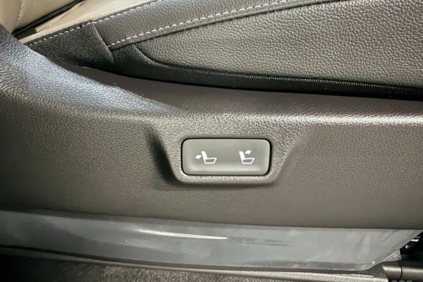 2025 Kia Carnival с пробегом 5 897 км