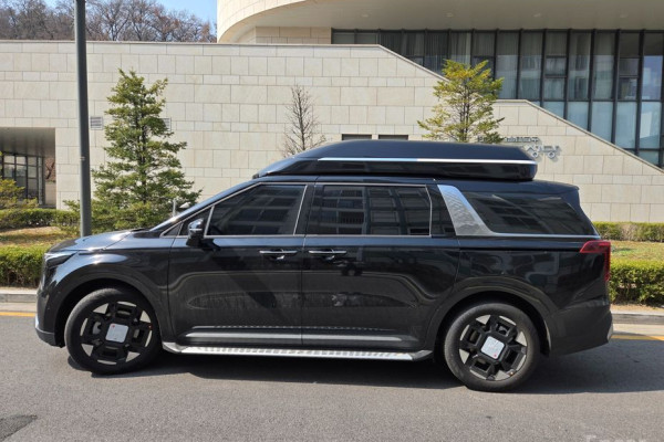 2026 Kia Carnival с пробегом 1 059 км