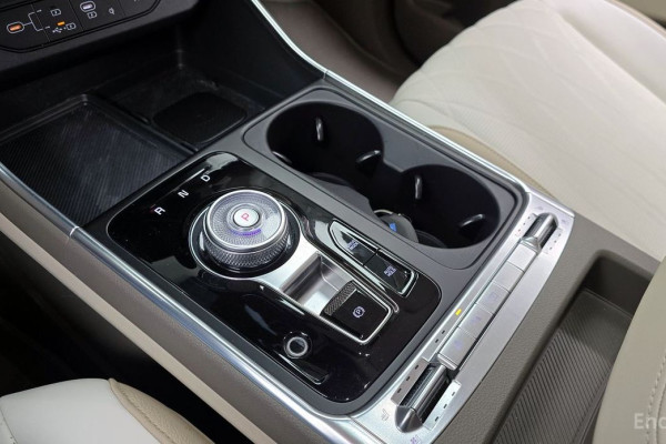 2024 Kia Carnival с пробегом 24 903 км