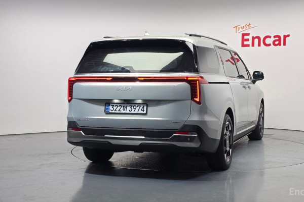 2024 Kia Carnival с пробегом 23 841 км