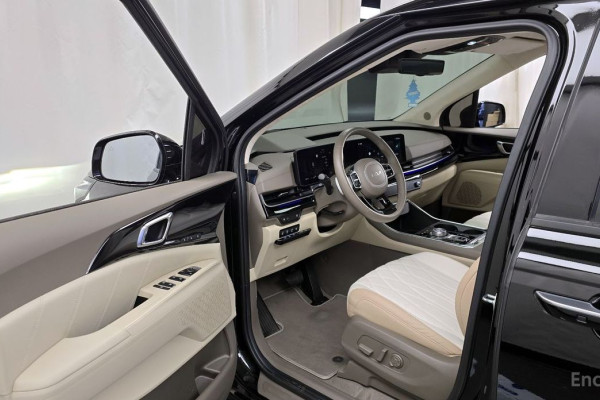 2024 Kia Carnival с пробегом 24 903 км