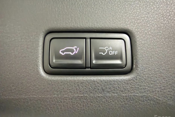 2025 Kia Carnival с пробегом 5 897 км