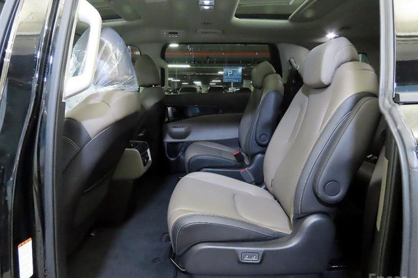 2024 Kia Carnival с пробегом 85 355 км