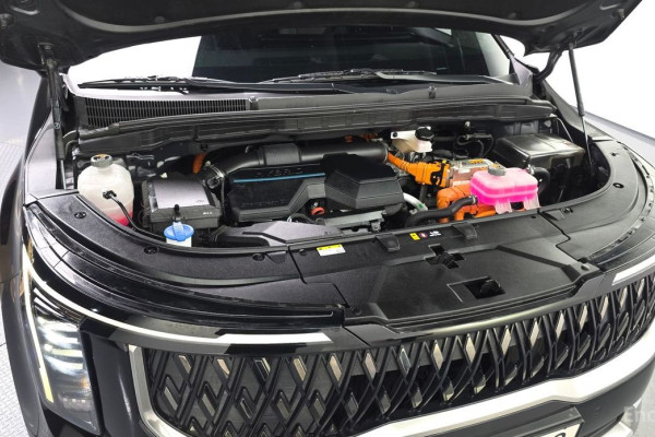 2023 Kia Carnival с пробегом 56 639 км