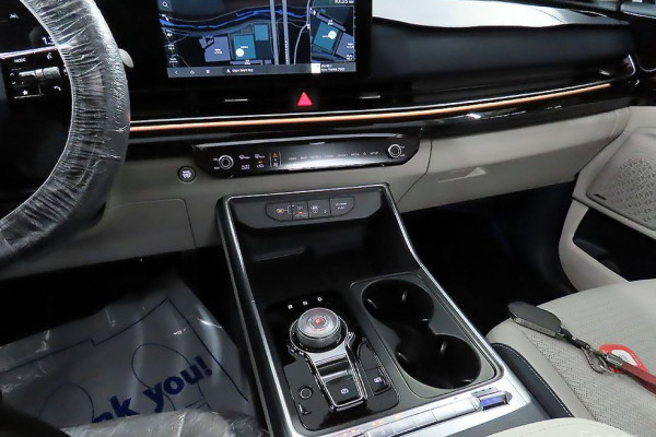 2025 Kia Carnival с пробегом 19 200 км