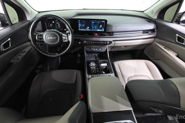 2023 Kia Carnival с пробегом 56 639 км