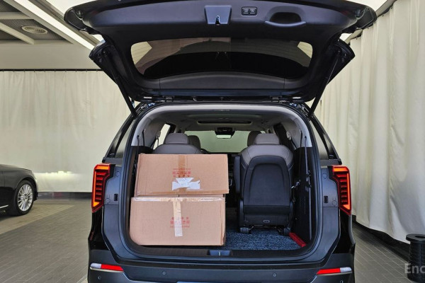 2025 Kia Carnival с пробегом 10 452 км