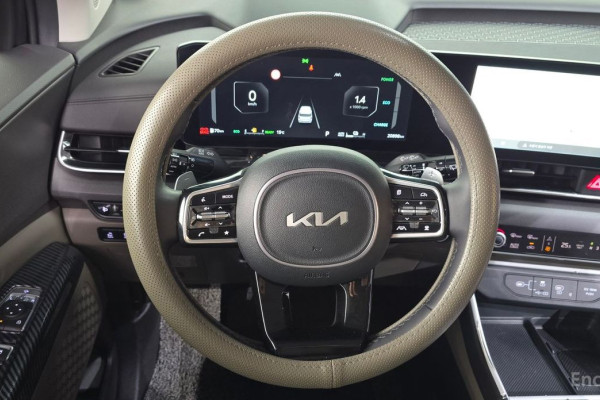 2024 Kia Carnival с пробегом 20 898 км