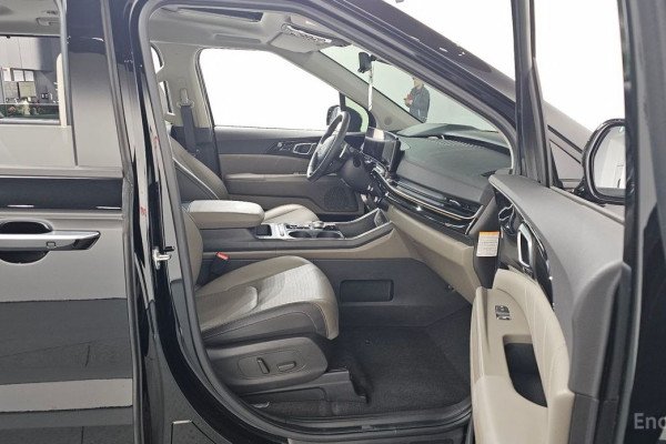 2024 Kia Carnival с пробегом 29 863 км