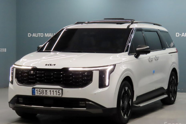 2025 Kia Carnival с пробегом 19 200 км