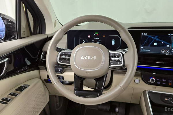 2024 Kia Carnival с пробегом 24 903 км