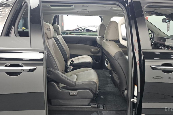 2024 Kia Carnival с пробегом 29 863 км