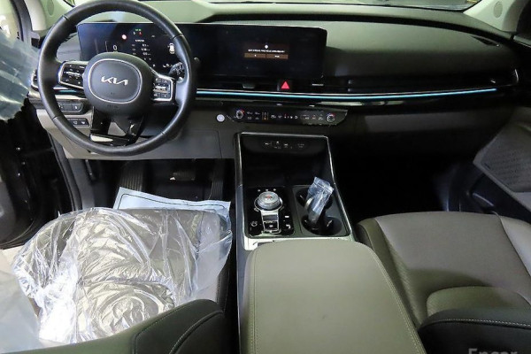 2024 Kia Carnival с пробегом 85 355 км