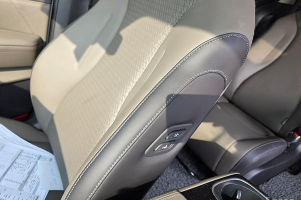 2024 Kia Carnival с пробегом 4 941 км