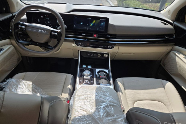 2026 Kia Carnival с пробегом 1 059 км