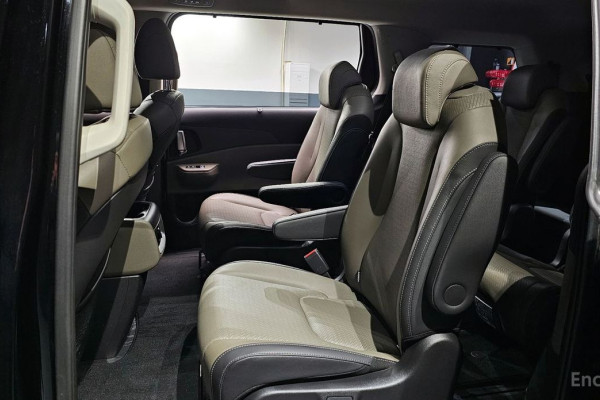 2024 Kia Carnival с пробегом 31 539 км