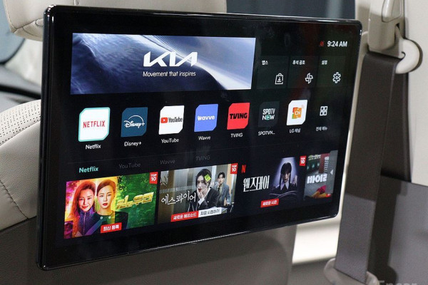 2025 Kia Carnival с пробегом 6 246 км