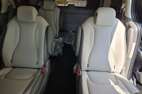 2026 Kia Carnival с пробегом 1 059 км