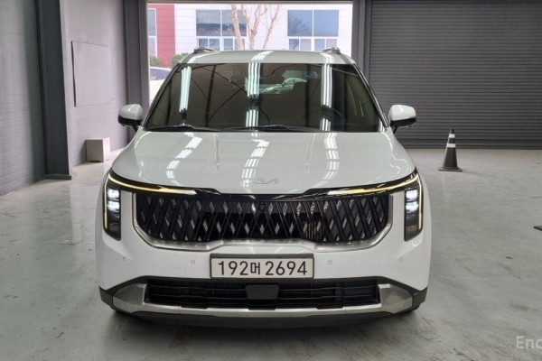 2024 Kia Carnival с пробегом 63 000 км