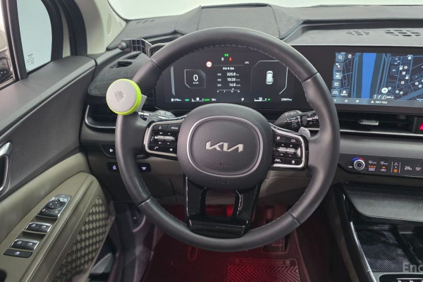 2024 Kia Carnival с пробегом 23 841 км