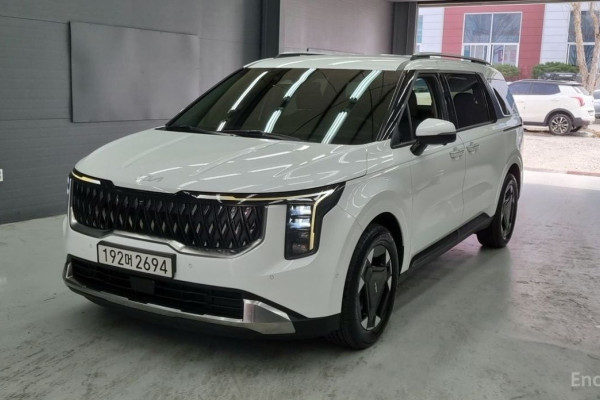 2024 Kia Carnival с пробегом 63 000 км