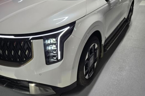 2024 Kia Carnival с пробегом 38 000 км