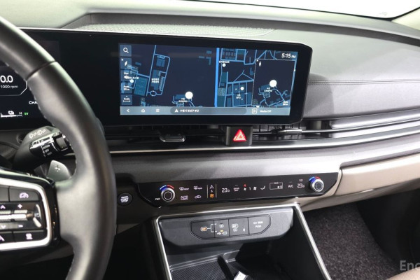 2023 Kia Carnival с пробегом 56 639 км