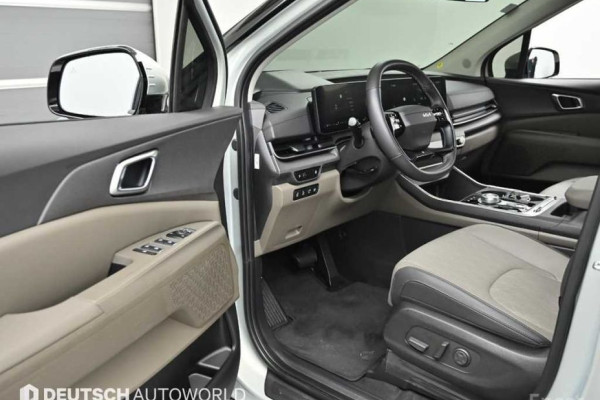 2025 Kia Carnival с пробегом 10 000 км