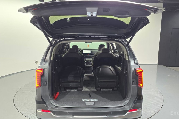 2024 Kia Carnival с пробегом 20 898 км