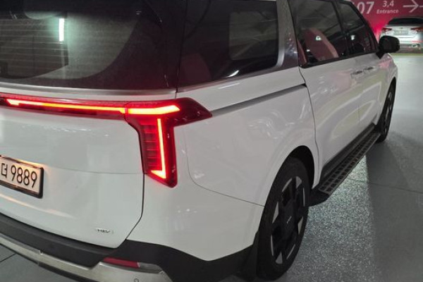 2024 Kia Carnival с пробегом 38 000 км