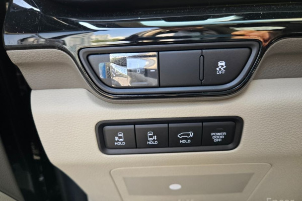 2026 Kia Carnival с пробегом 1 059 км