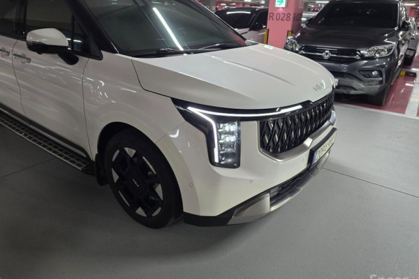 2024 Kia Carnival с пробегом 38 000 км