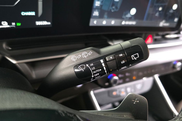 2023 Kia Carnival с пробегом 56 639 км