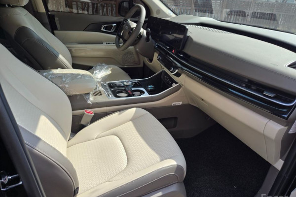 2026 Kia Carnival с пробегом 1 059 км