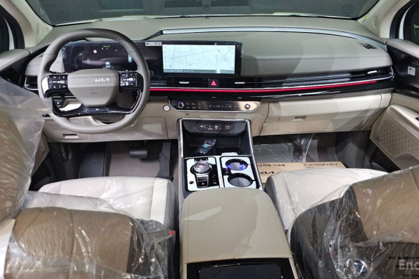 2025 Kia Carnival с пробегом 20 км