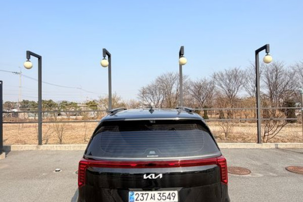 2025 Kia Carnival с пробегом 11 500 км