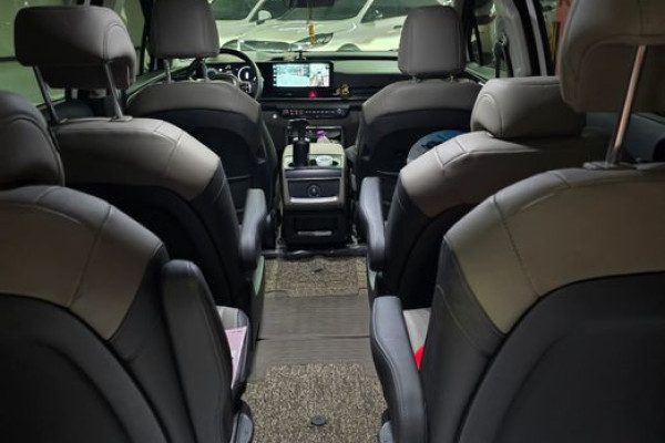 2024 Kia Carnival с пробегом 38 000 км