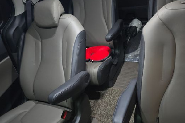 2024 Kia Carnival с пробегом 38 000 км